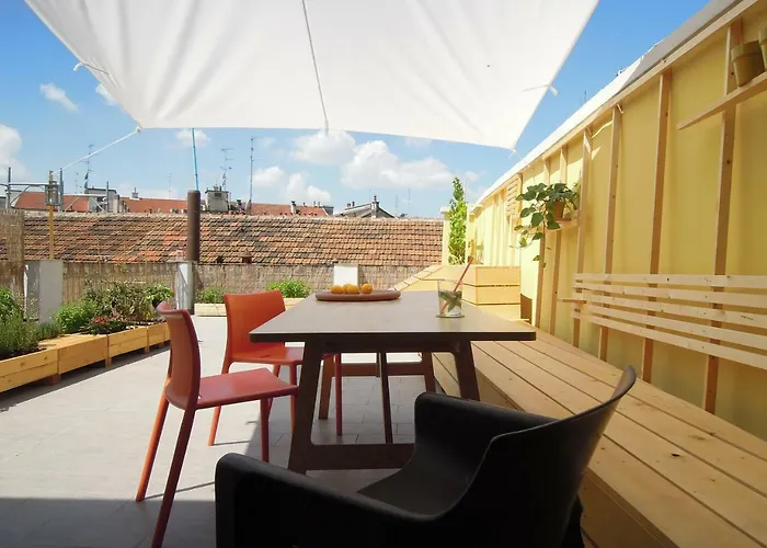 Roof Terrace Flat 아파트 *
